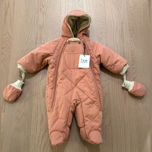 7 a.m. enfant Benji Hooded Snowsuit with attached mittens. Brand new with tags